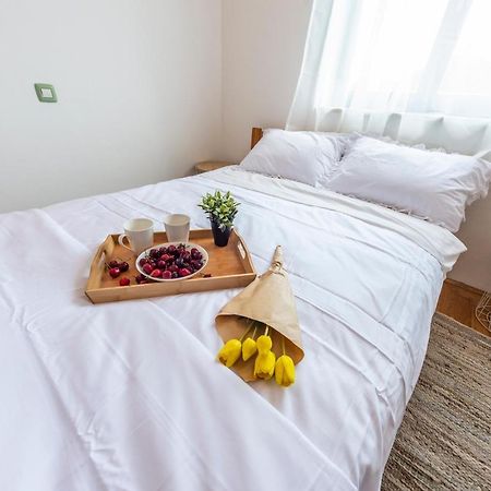 Apartments Krivicic Green Помер Екстериор снимка