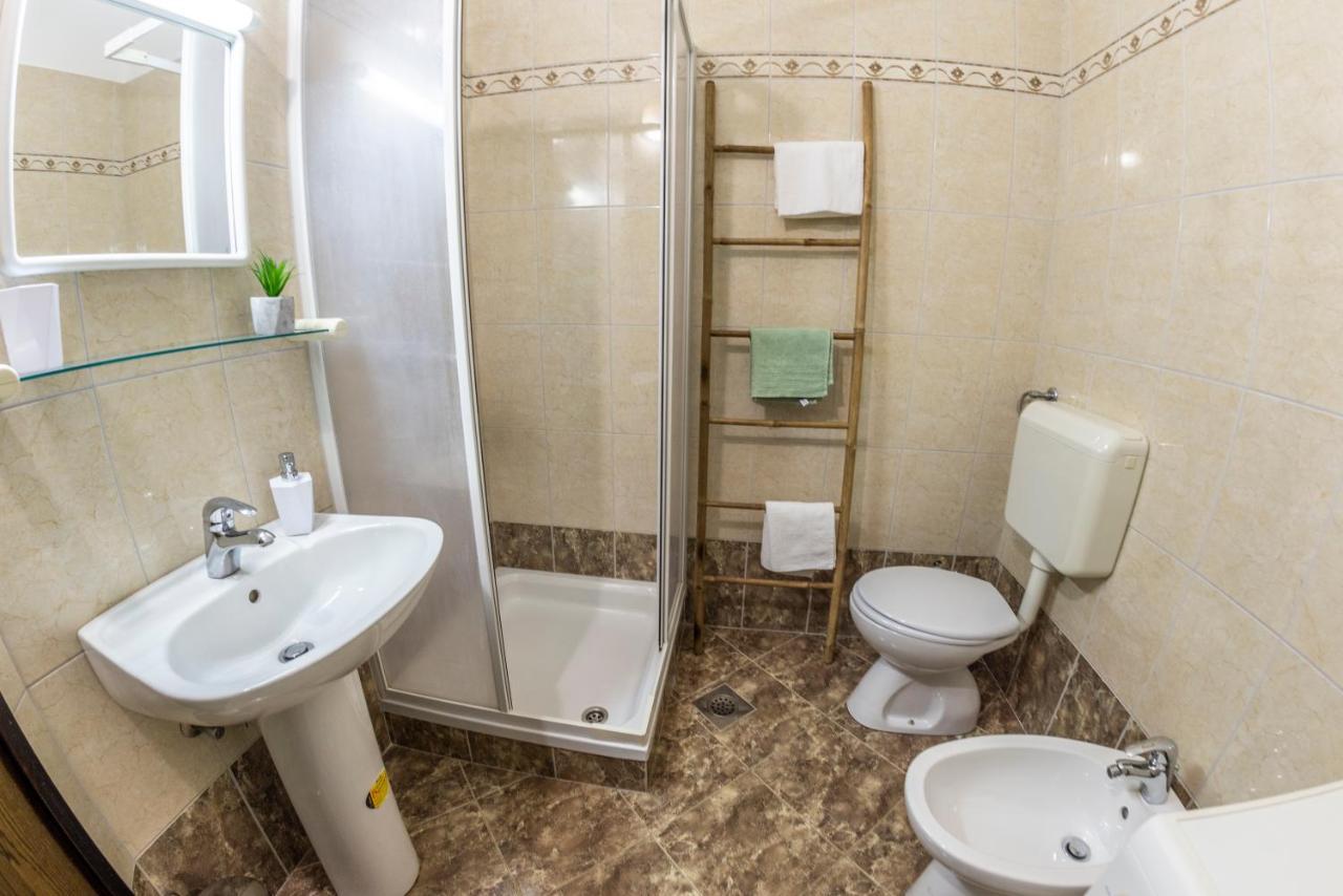 Apartments Krivicic Green Помер Екстериор снимка